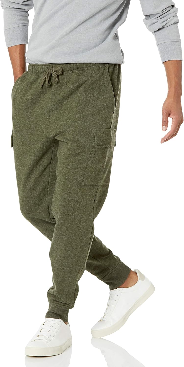 Amazon Essentials Men’s Relaxed Fit Cargo Fleece Jogger Sweatpant