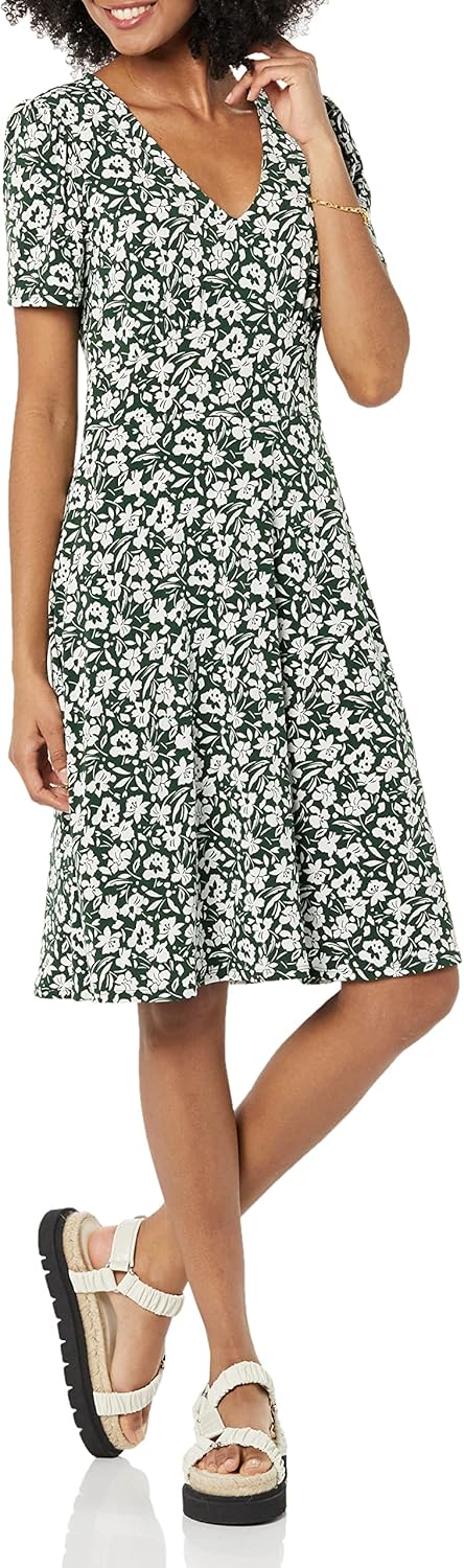 Amazon Essentials Women’s Short-Sleeve V-Neck Fit and Flare Floral Jersey Dress