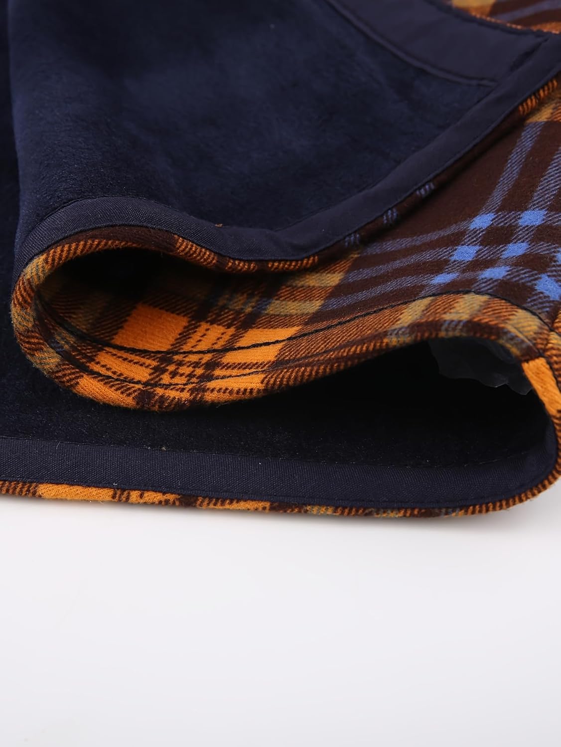 Men’s Plaid Shirt Jacket, with Long Sleeves and Chest Pockets, Plush Thick Outerwear, Button Down, for Casual Outdoor Wear